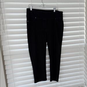 Black Cropped Jeans